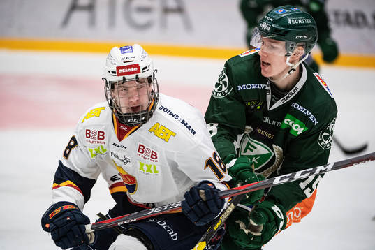 Djurgårdens Tobias Björnfot och Färjestads Gustav Rydahl