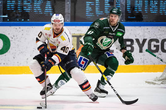 Djurgårdens Jacob Josefson och Färjestads Ilari Melart