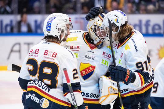 Djurgårdens målvakt Adam Reideborn och Axel Jonsson