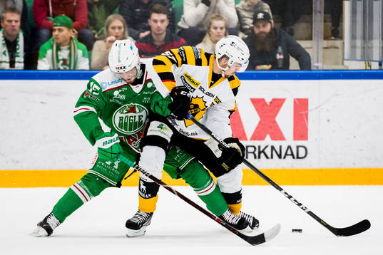 Rögles Simon Ryfors och Skellefteås Emil Djuse