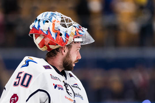 Linköpings målvakt Jonas Gustavsson deppar