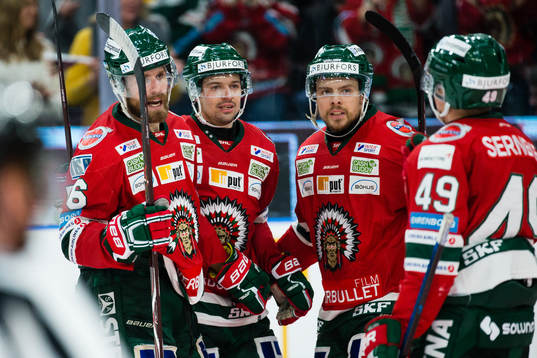 Frölundas Jonathan Sigalet jublar med Patrik Carlsson,