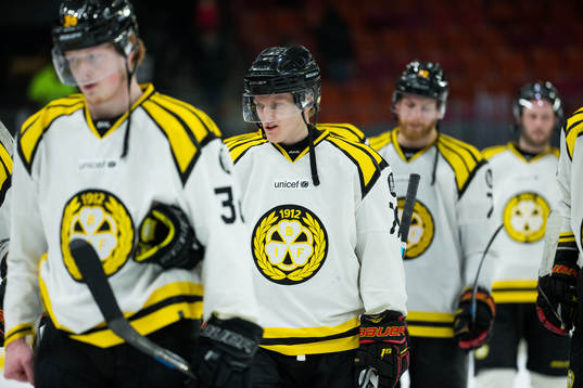 Bläddra bland fler bilder av Ishockey, SHL, Frölunda - Brynäs
