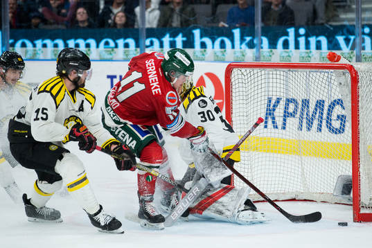 Frölundas Samuel Fagemo med ett avslut som Brynäs