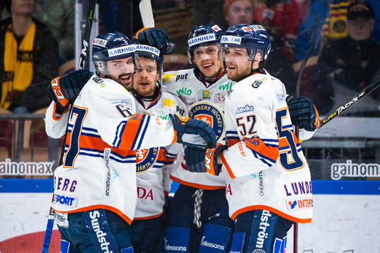 Växjös Linus Fröberg, Brendan Shinnimin, Dominik Bokk