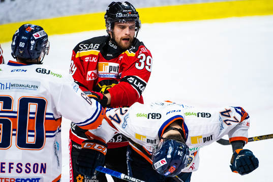Luleås Pontus Själin och Växjös Brendan Shinnimin