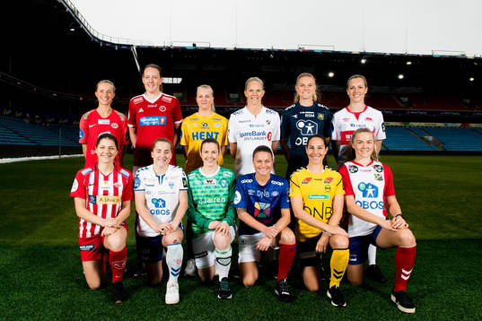 Helene Gloppen of Arna-Bjørnar (2nd row), Sigrid