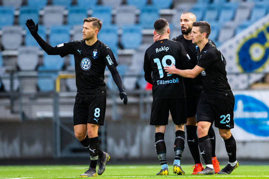 Malmö FFs Guillermo Molins jublar med lagkamrater