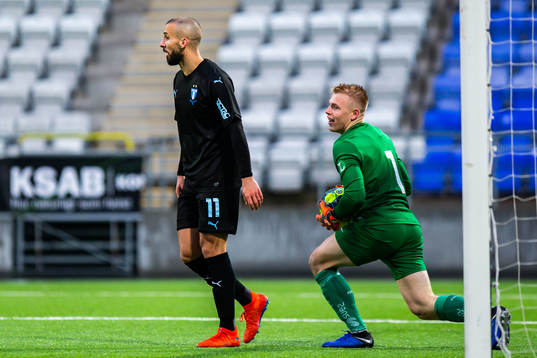 Malmö FFs Guillermo Molins deppar