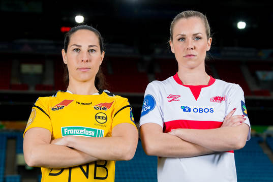 Ingrid Moe Wold of LSK Kvinner and Stine Hovland of