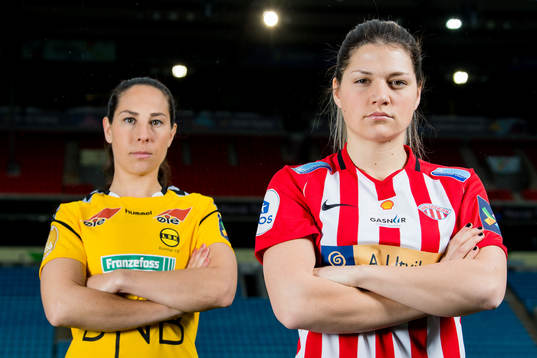 Ingrid Moe Wold of LSK Kvinner and Dejana Stefanovic of