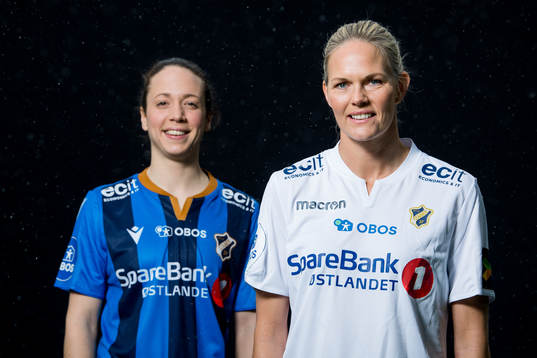 Melissa Bjånesøy and Ingrid Hjelmseth of Stabæk pose for