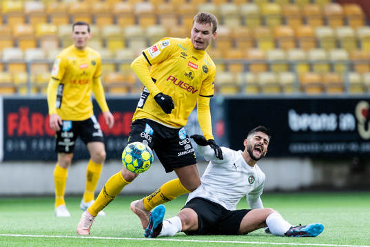 Elfsborgs Gustav Henriksson och Örebros Rodin Deprem