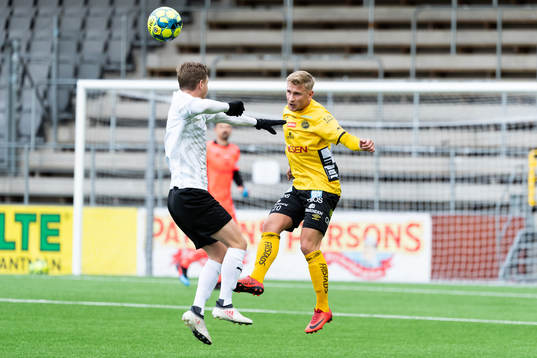 Elfsborgs Simon Strand och Örebros Johan Mårtensson