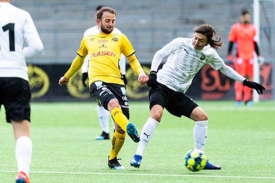 Örebros Adam Bark och Elfsborgs Robert Gojani