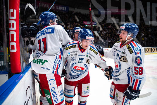 Oskarshamns Joakim Hillding (m) jublar