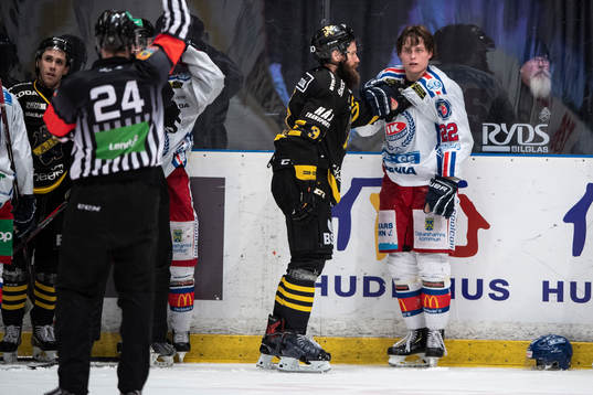 under ishockeymatchen i
