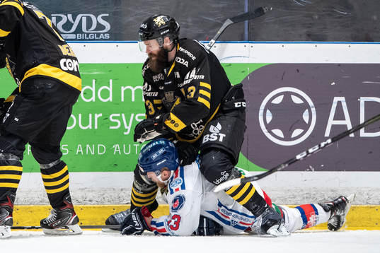 s Johan Larsson och Oskarshamns Matias Sointu
