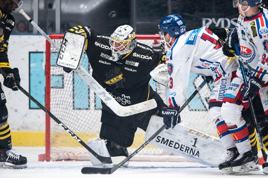 s målvakt Johannes Jönsson släpper in 0-1