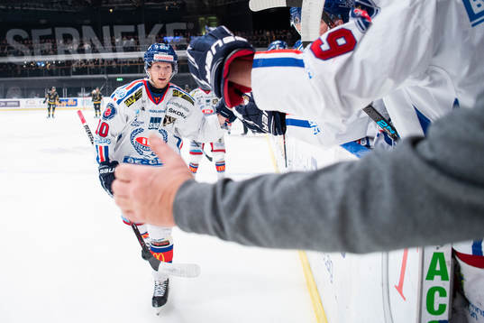Oskarshamns Nicklas Heinerö jublar