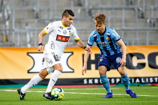 Häckens Paulinho och Djurgårdens Jacob Une Larsson