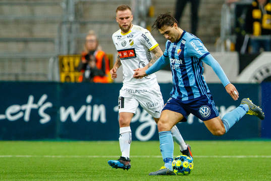 Djurgårdens Astrit Ajdarevic och Häckens Alexander
