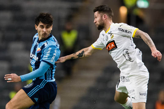 Djurgårdens Astrit Ajdarevic och Häckens Joona Toivo