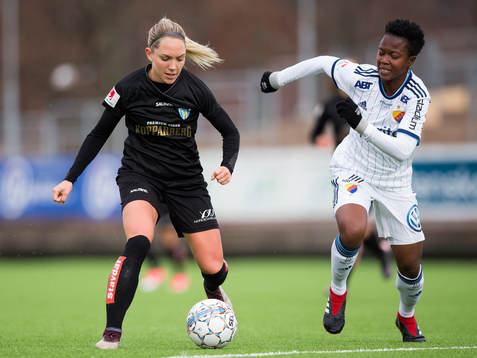 Göteborgs Elin Rubensson och Djurgårdens Portia Boakye