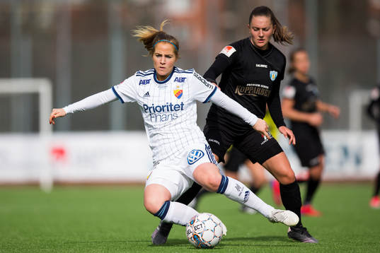 Djurgårdens Irma Helin och Göteborgs Pauline Hammarlund