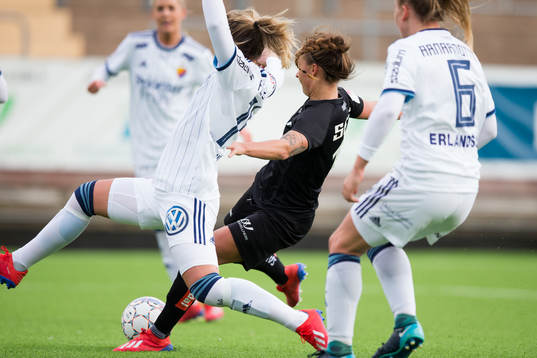 Göteborgs Julia Zigiotti Olme skjuter avgörande 2-1 i