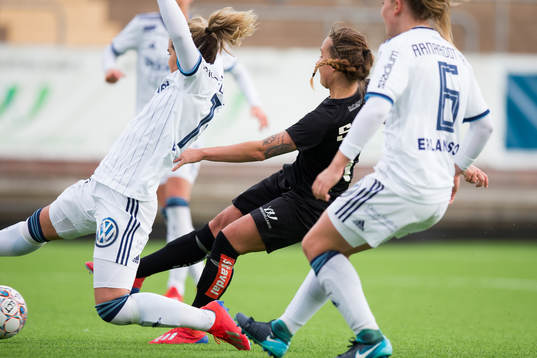 Göteborgs Julia Zigiotti Olme skjuter avgörande 2-1 i
