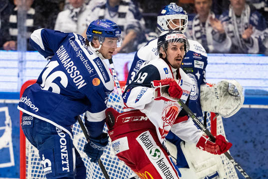 Leksands Daniel Gunnarsson och målvakt Axel Brage och