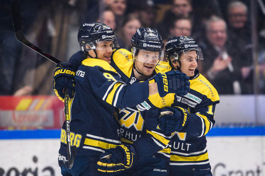 s Didrik Strömberg , Simon Önerud och Markus Ljungh jublar