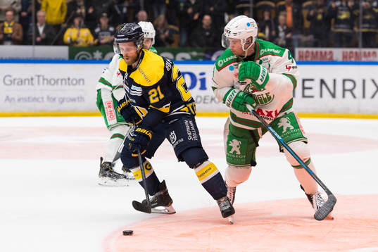 s Mattias Tedenby och Rögles Kodie Curran