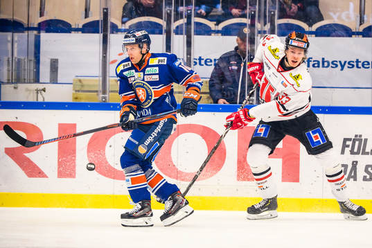 Växjös Kris Versteeg och Örebros Christopher Mastomäki