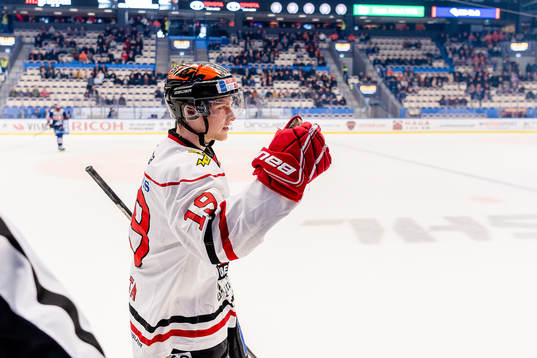 Örebros Patrik Virta jublar