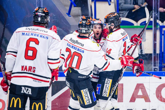 Växjös spelare jublar