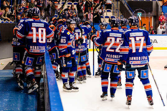 Växjös spelare jublar