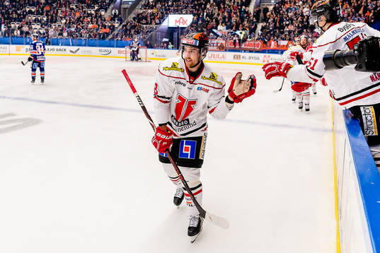 Örebros Tyson Spink jublar