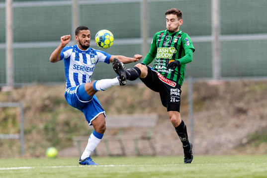 IFK Göteborgs Junes Barny och Varbergs Erion Sadiku