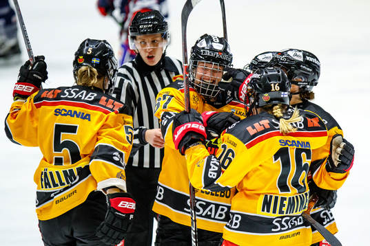 Luleås Linn Peterson jublar
