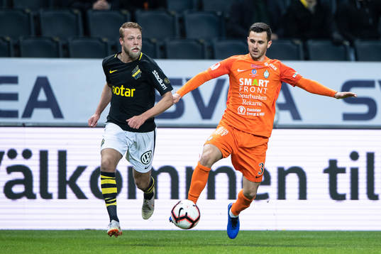 s Daniel Sundgren och AFC Eskilstunas Kadir Hodzic