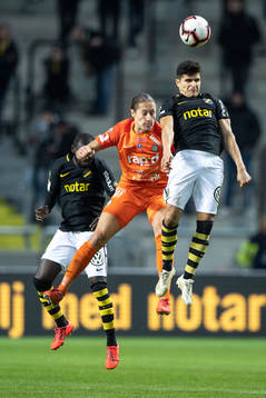 s Enoch Kofi Adu (v), AFC Eskilstunas Felix Michel Melki