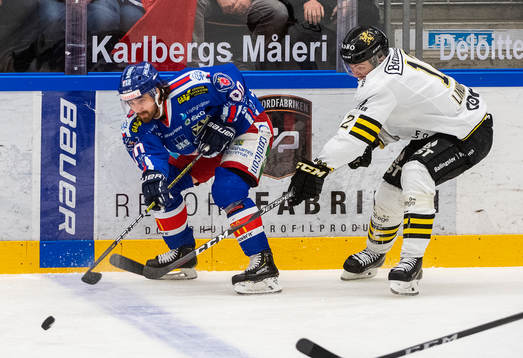 s Max Lindholm