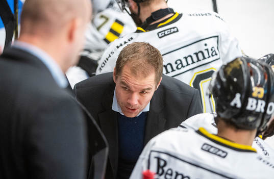 s tränare Tomas Mitell