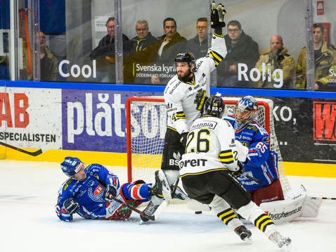 s Jacob Dahlström jublar