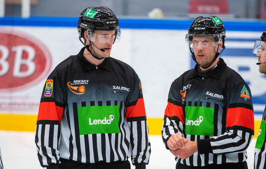 Domaren Johan Nordlöf och Johan Magnusson