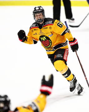 Luleås Linn Peterson jublar