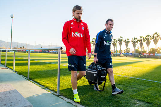 Iver Fossum of Norway and Thomas Ødegaard, manual therapist