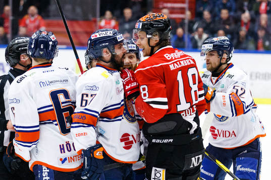Växjös Linus Fröberg och Örebros Rodrigo Abols